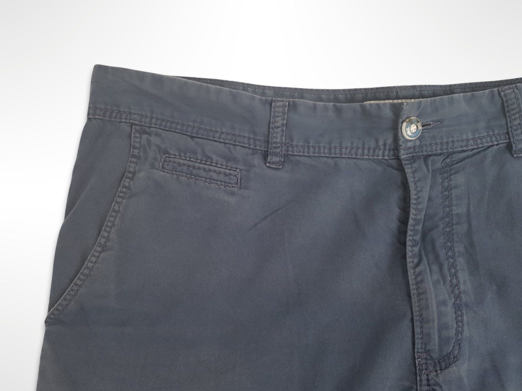 Brax Pantaloni: BRAX Dunkelblaue Bermudas Gr. 54 – Usato da Suhr venduto da Restwert_Suhr 2