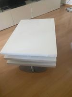 Weisser Couchtisch mit 3 drehbaren Ebenen