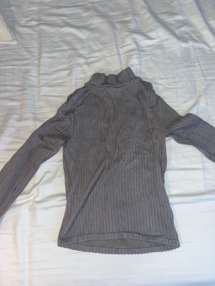 Stradivarius Tops: Grey stradivarius top – Gebraucht aus Pully von ari_78pk