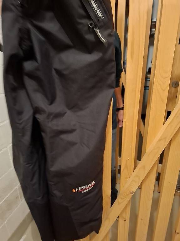 Pantalons: Herren Skihose – D'occasion à EBIKON par Adriana76. 2