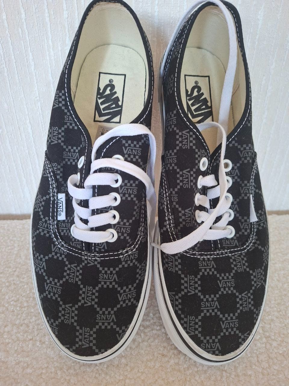 Vans Scarpe da uomo: Baskets Vans Authentic Logo Pattern  (Taille 41 / US 8.5) – Usato da Martigny venduto da ana_55ml 1