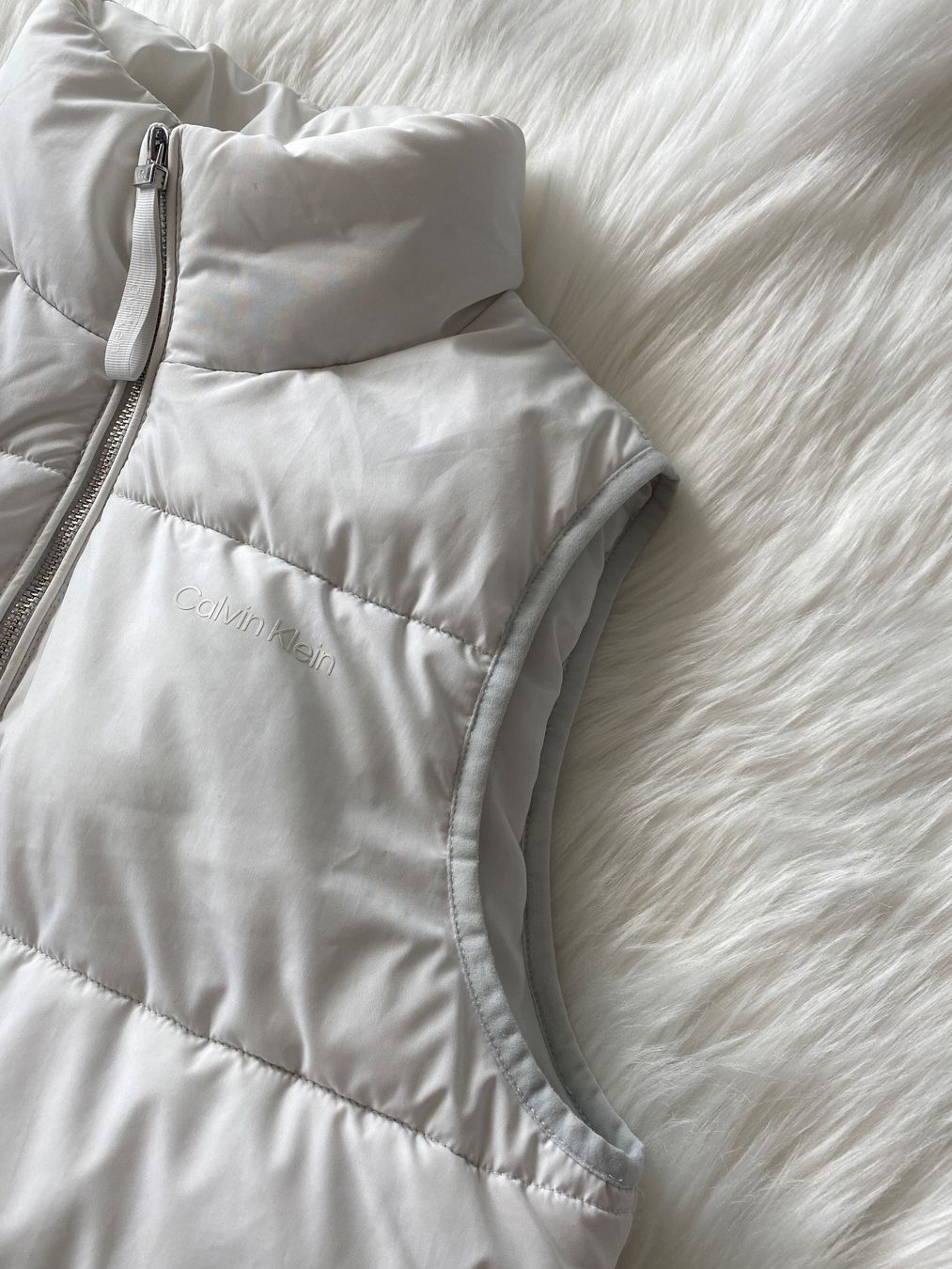 Calvin Klein Gilet & Giacche senza maniche: Weste Calvin Klein Beige M – Usato da Duebendorf venduto da Alexandertreyer 2