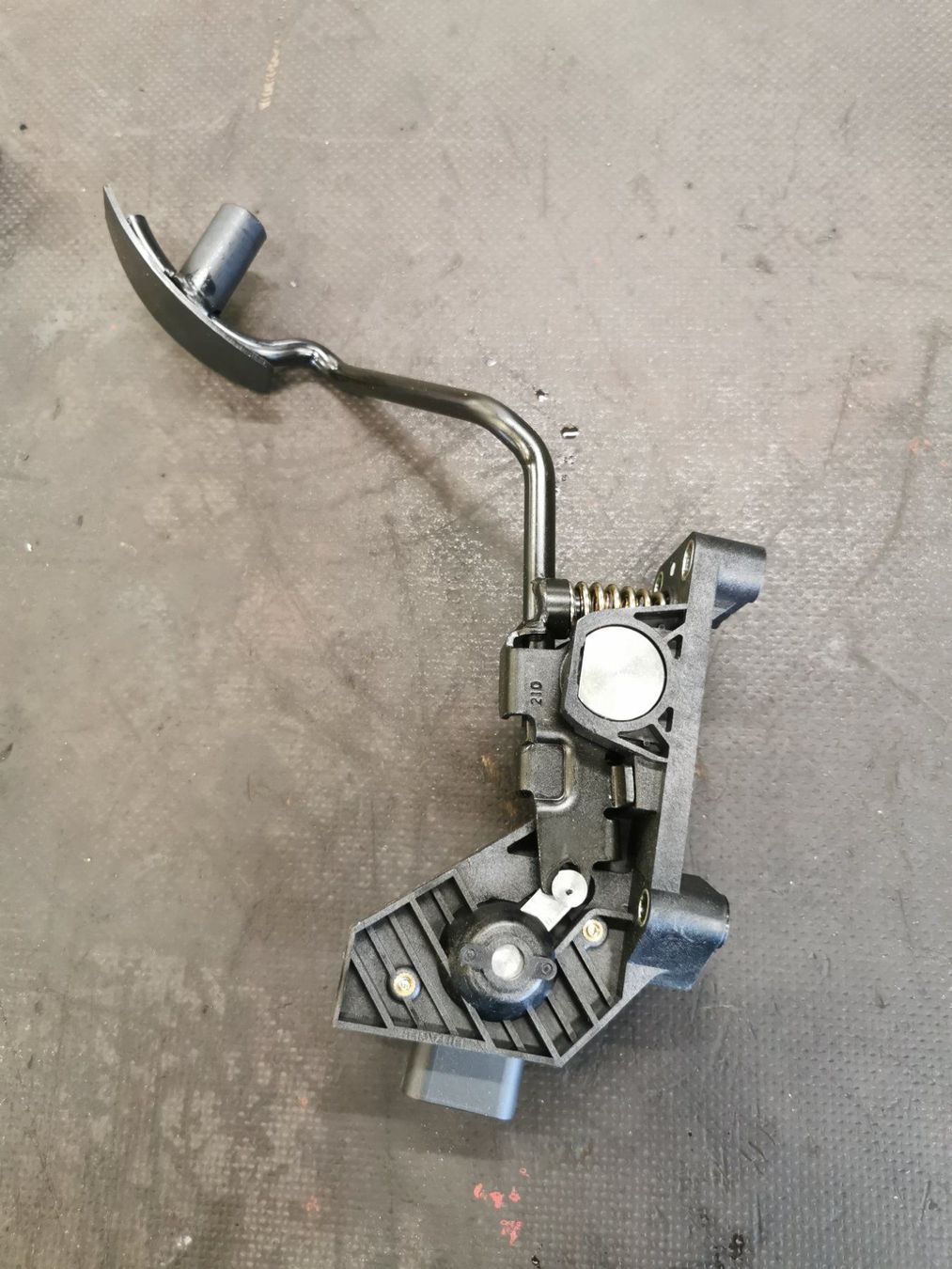 Fiat Tutti pezzi di ricambio auto: Fiat Punto HGT Original Gaspedal – Nuovo e nell'imballaggio originale da Oberengstringen venduto da abarth08