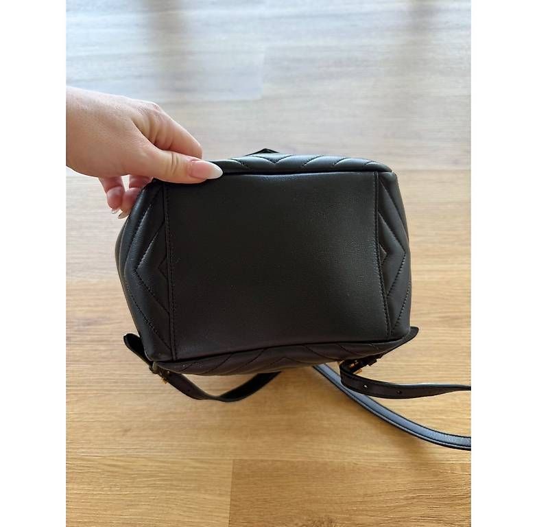 Saint Laurent Zaini: Yves Saint Laurent Rucksack – Nuovo (secondo la descrizione) da Dulliken venduto da jane_vonrohr 2