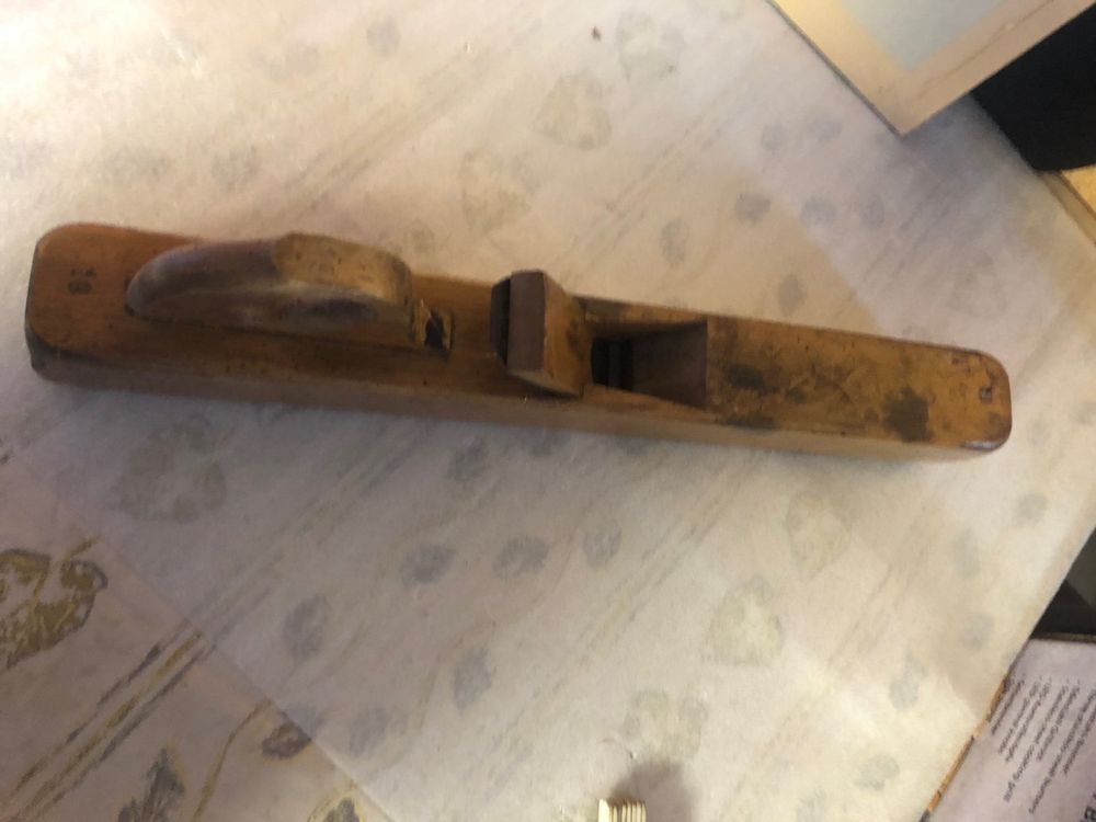 Tous les outils: antiker Raubank / Langhobel Massivholz – D'occasion à Sisseln par twing63 1