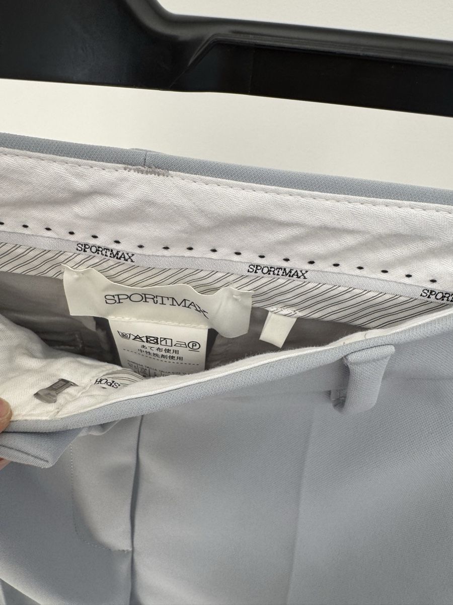 Sportmax Pantaloni: Sportmax Hose hellblau mit Knopfdetails – Usato da Zürich venduto da di_archive 9