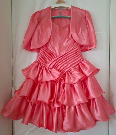 Edles Festkleid mit Bolero Grösse 34 korallenrot