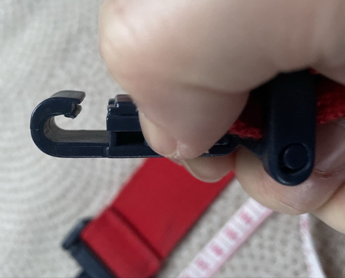 Tommy Hilfiger Sonstige Kleidung & Accessoires: Tommy Hilfiger Red Bag Strap 110 cm Adjustable – Gebraucht aus Oberwil BL von Stellochkas 2