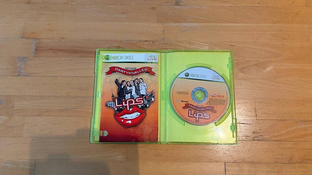Microfoni: Xbox 360 Karaoke Set  2 Mikrofone + Spiel – Usato da Zürich venduto da eug_5qwt 1