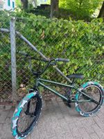 BMX mit Pegs, Ersatzreifen und Ersatzpneu
