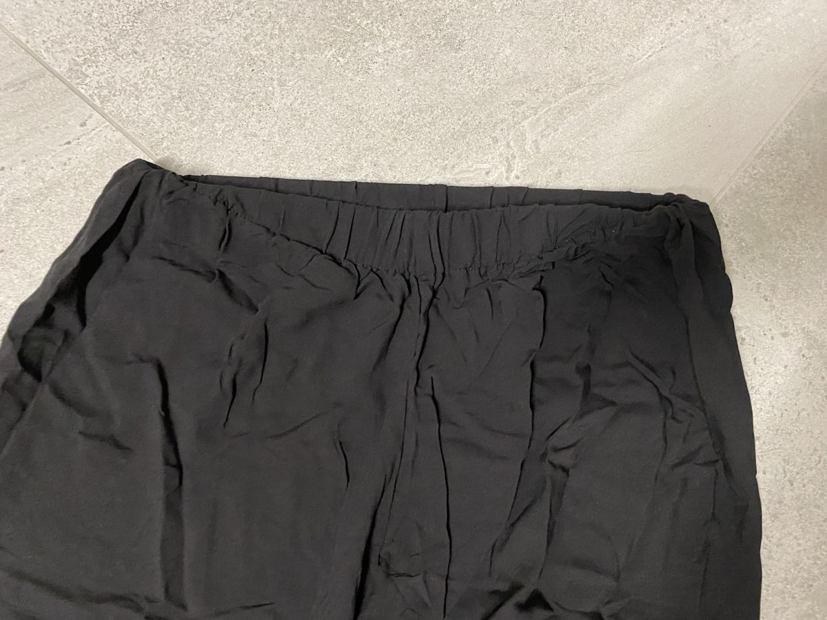 Pantaloni: Pantalon stretch tissu très léger M – Usato da Salvenach venduto da gwenwywar 1