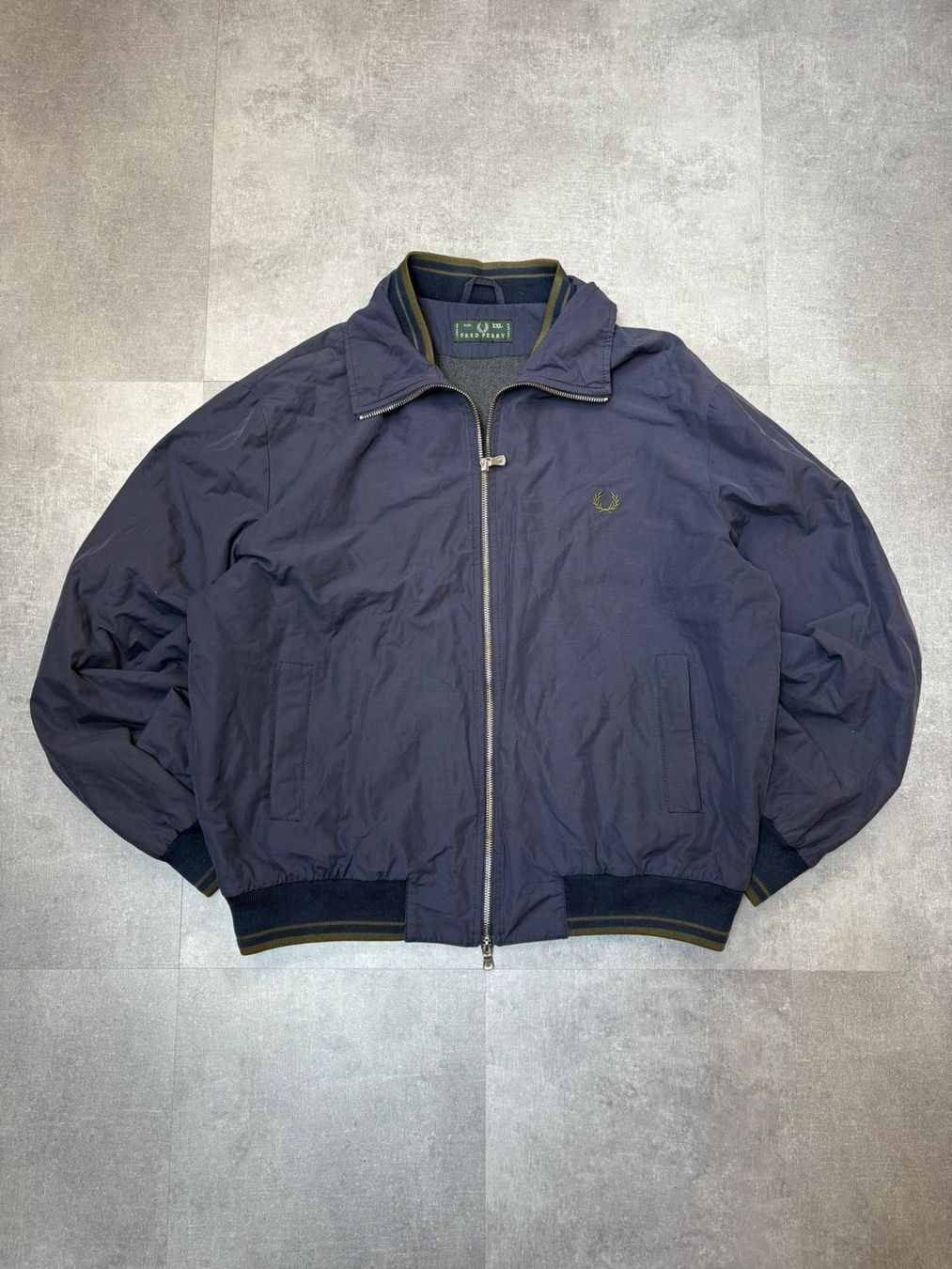 Fred Perry Jacken: Fred Perry Harrington Jacke - Grösse XXL – Neu (gemäss Beschreibung) aus Werdenberg von hase.vintage