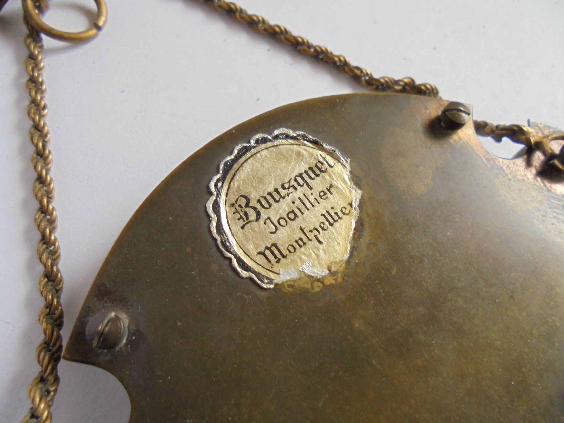 Medaillen: Antikes , grosses Medaillon mit Kette – Gebraucht aus Camorino von Hunpete 7