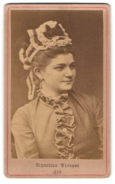 Fotografie & Manifesti: Fotografie Portrait Ernestine Wegener mi – Usato da Berlin venduto da bartko-reher