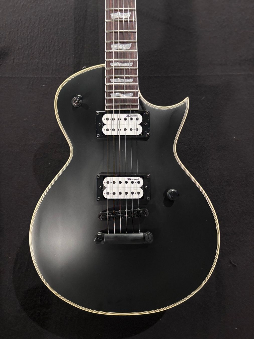 Esp Musikinstrumente: ESP LTD GUS-200EC BLKS Eclipse Black Satin E-Gitarre – Neu und originalverpackt aus Kaiserstuhl AG von GTM-Kaiserstuhl 1