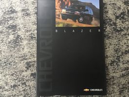 Chevrolet Blazer Verkaufsprospekt 28 Seiten Ausgabe 2000