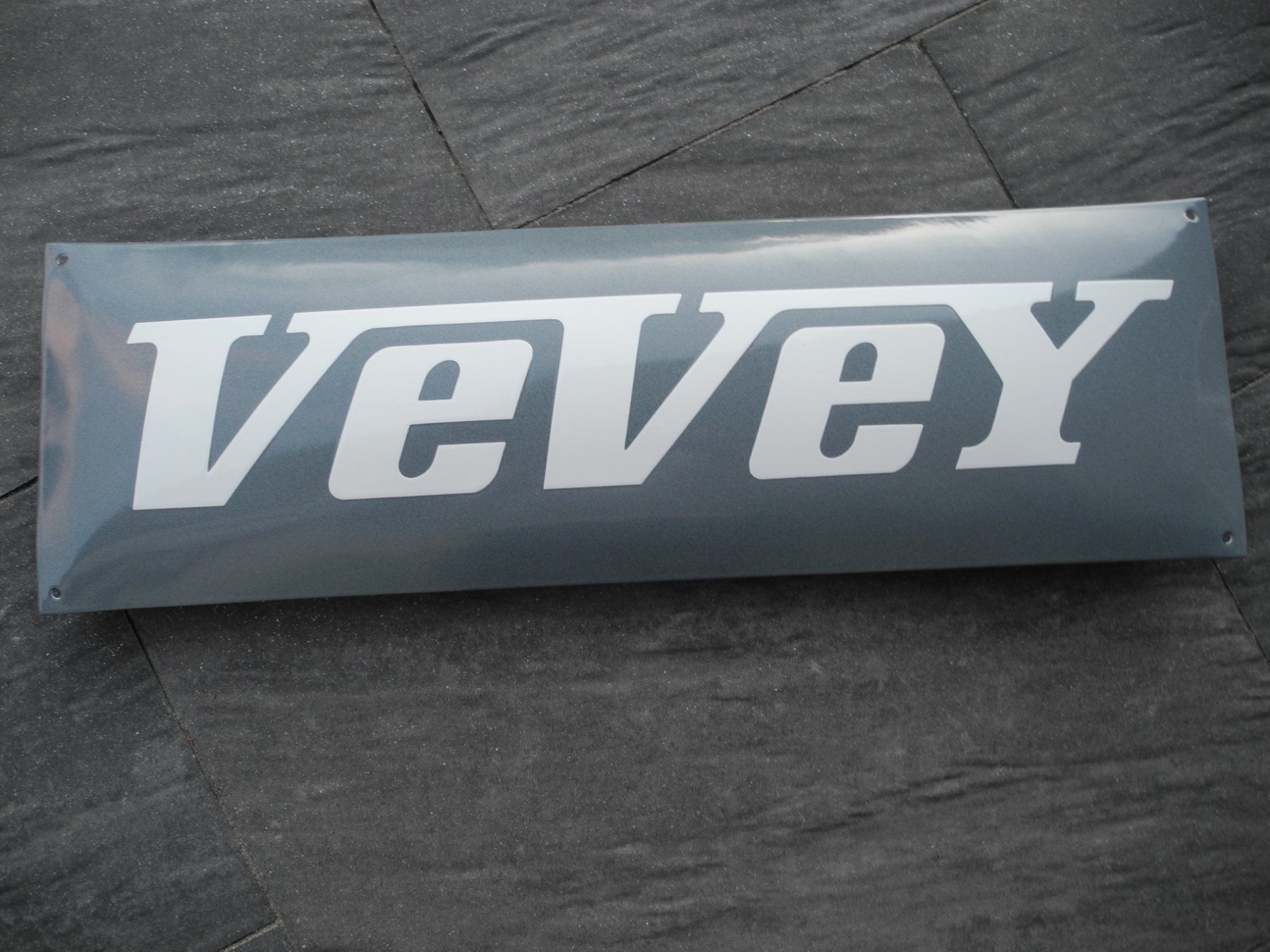 Ecriteaux: VEYEY TRAKTOREN EMAILSCHILD – Neuf (Voir description) à Reinach AG par Huckleberrysix
