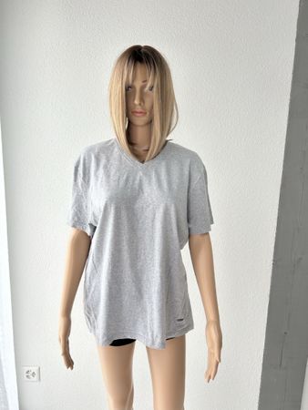 Levi's Grey V-Neck T-Shirt, Size L (42-44) - Great Condition