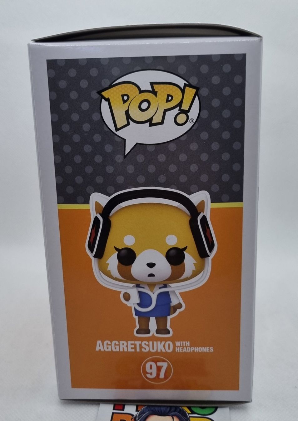 Funko Statuette: Funko POP! Aggretsuko - Aggretsuko with headphones – Nuovo (secondo la descrizione) da Vernayaz venduto da fnkochase 4