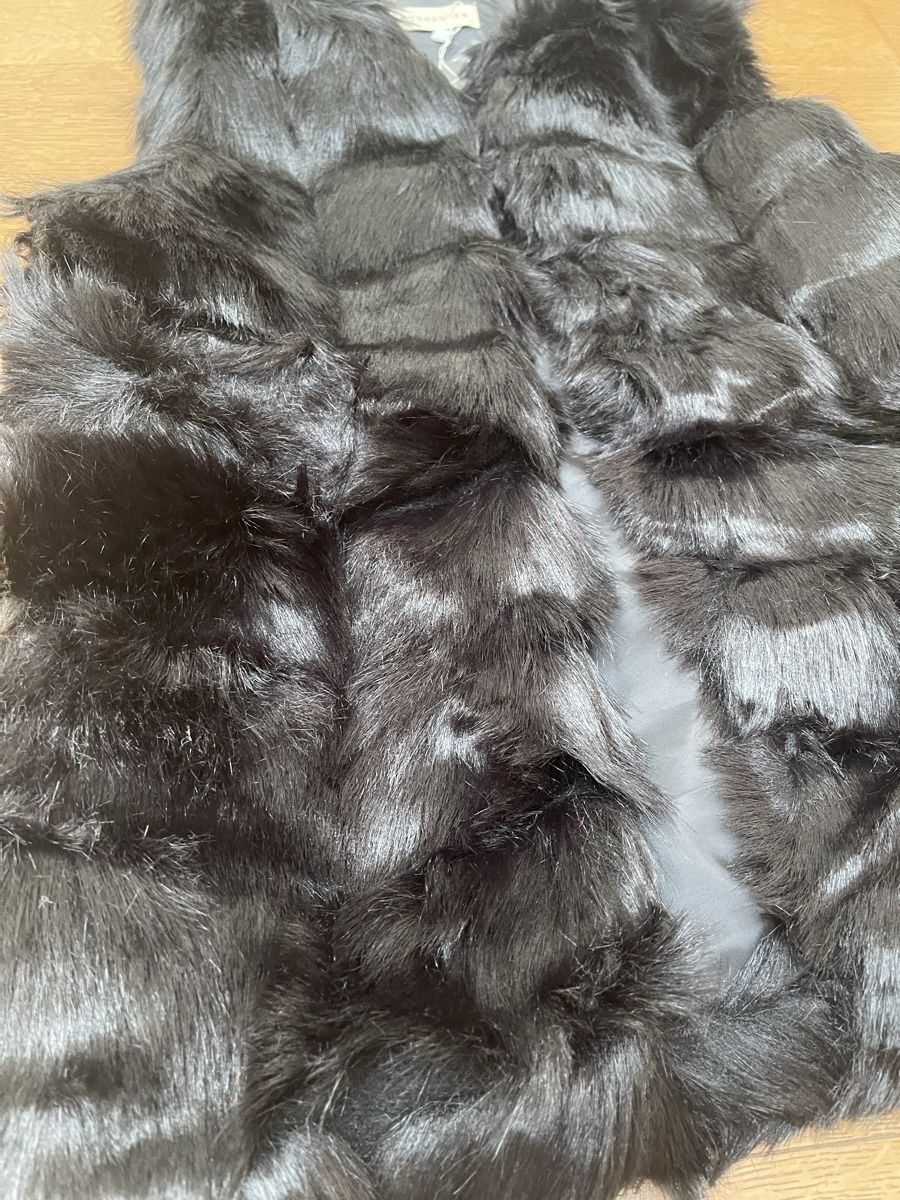 Gilet & Giacche senza maniche: Schwarzes Kunstfellgilet Neu! – Nuovo e nell'imballaggio originale da Bassersdorf venduto da Sandy456 1