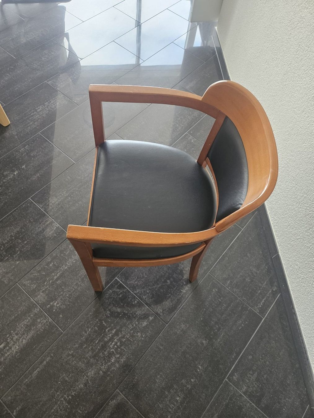 Stühle: Holz Stuhl – Gebraucht aus Zürich von M-CityB 2