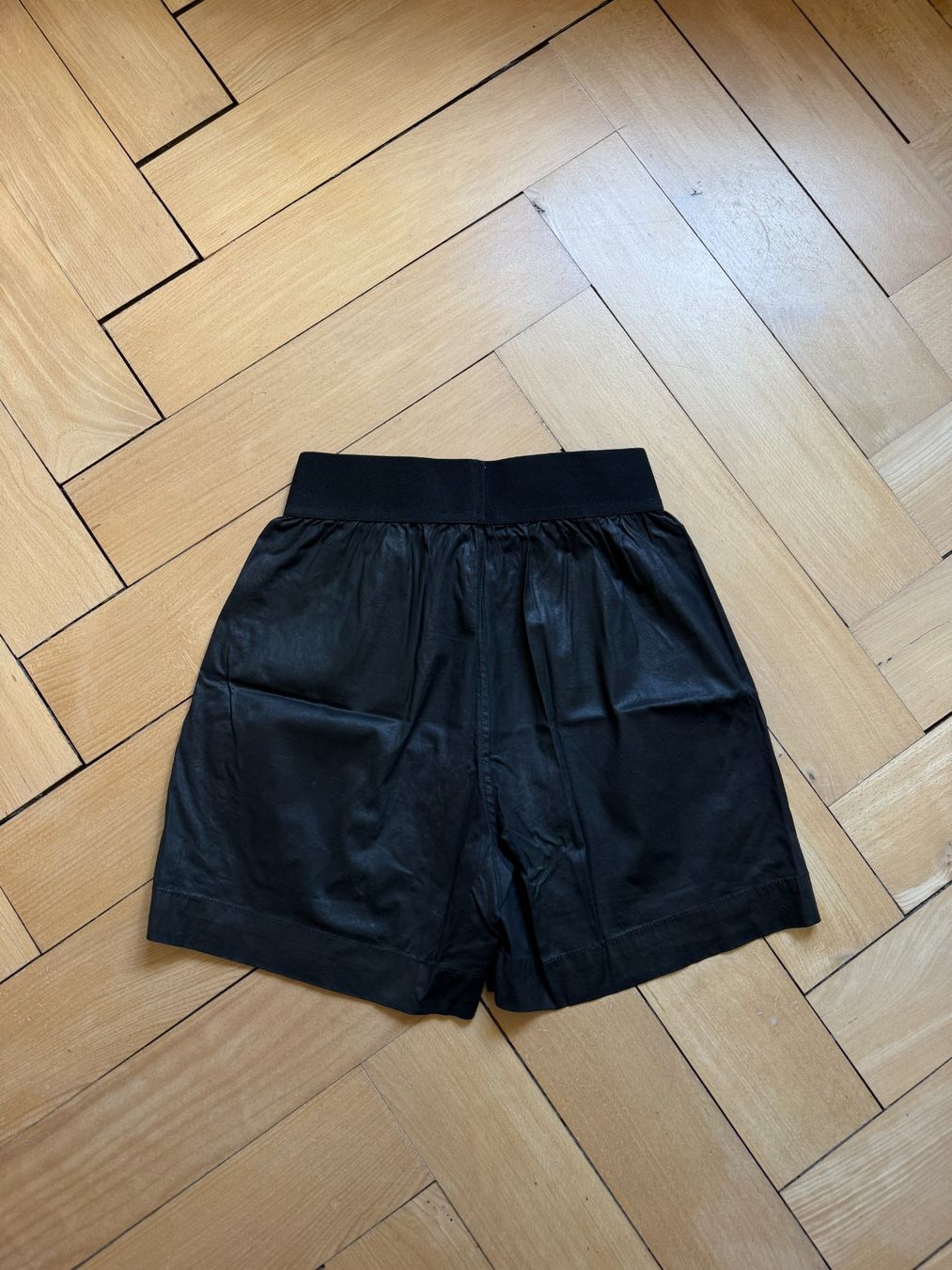 Pantaloni: ALYX - Shorts schwarz S – Usato da Zürich venduto da Diazaio 2