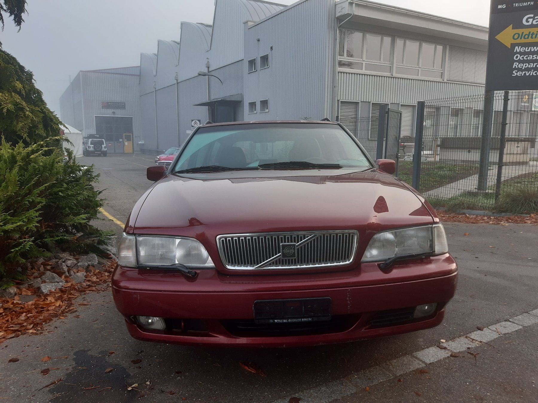 Volvo Autos: Volvo V70 2.5 10V – D'occasion à Elgg par Oldie67 1
