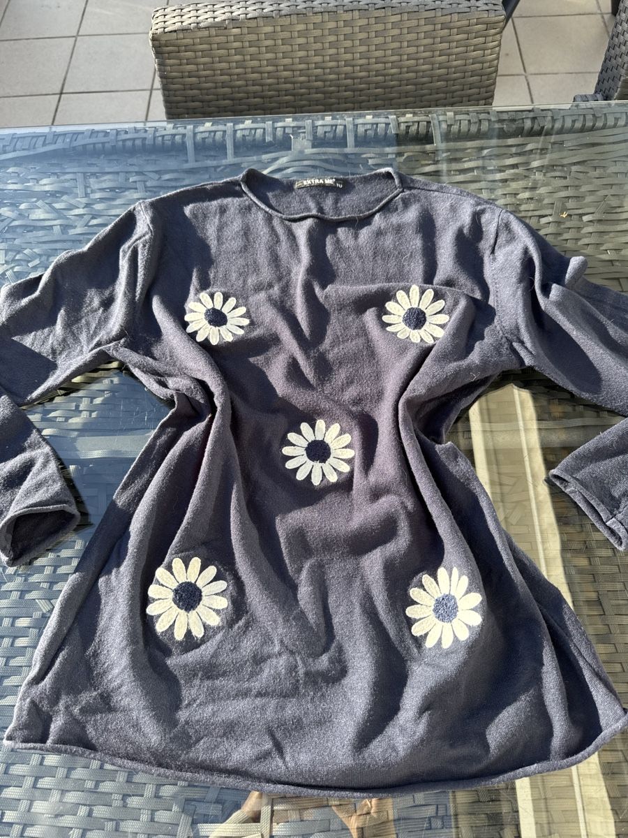 Pullover & Sweatshirts: Pullover (1Size) – Gebraucht aus Vezia von sidu03