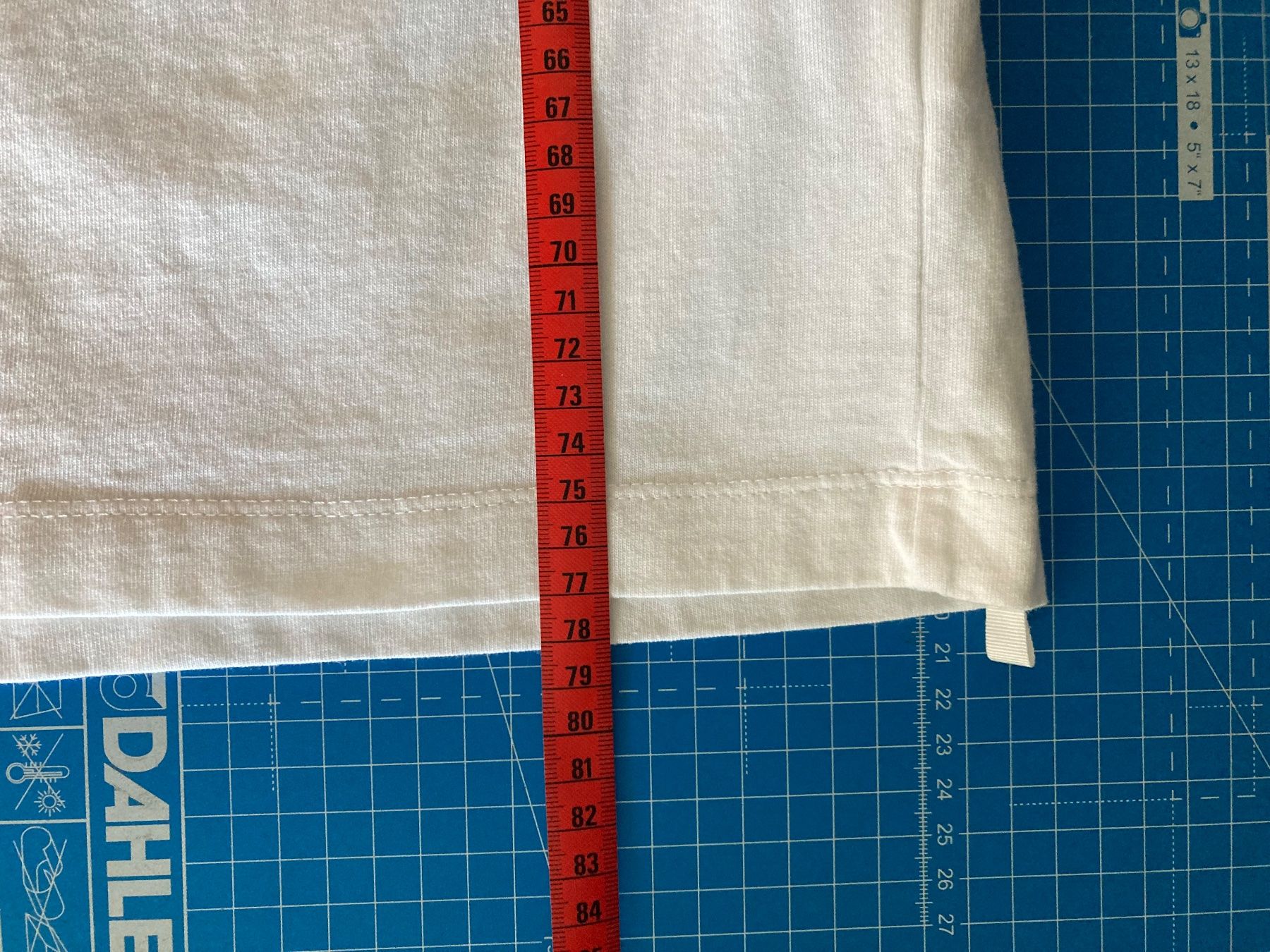 Off-White T-shirt: Off-White · Sprayed Caravaggio · White · L – Usato da Monthey venduto da la_hora_cero 5