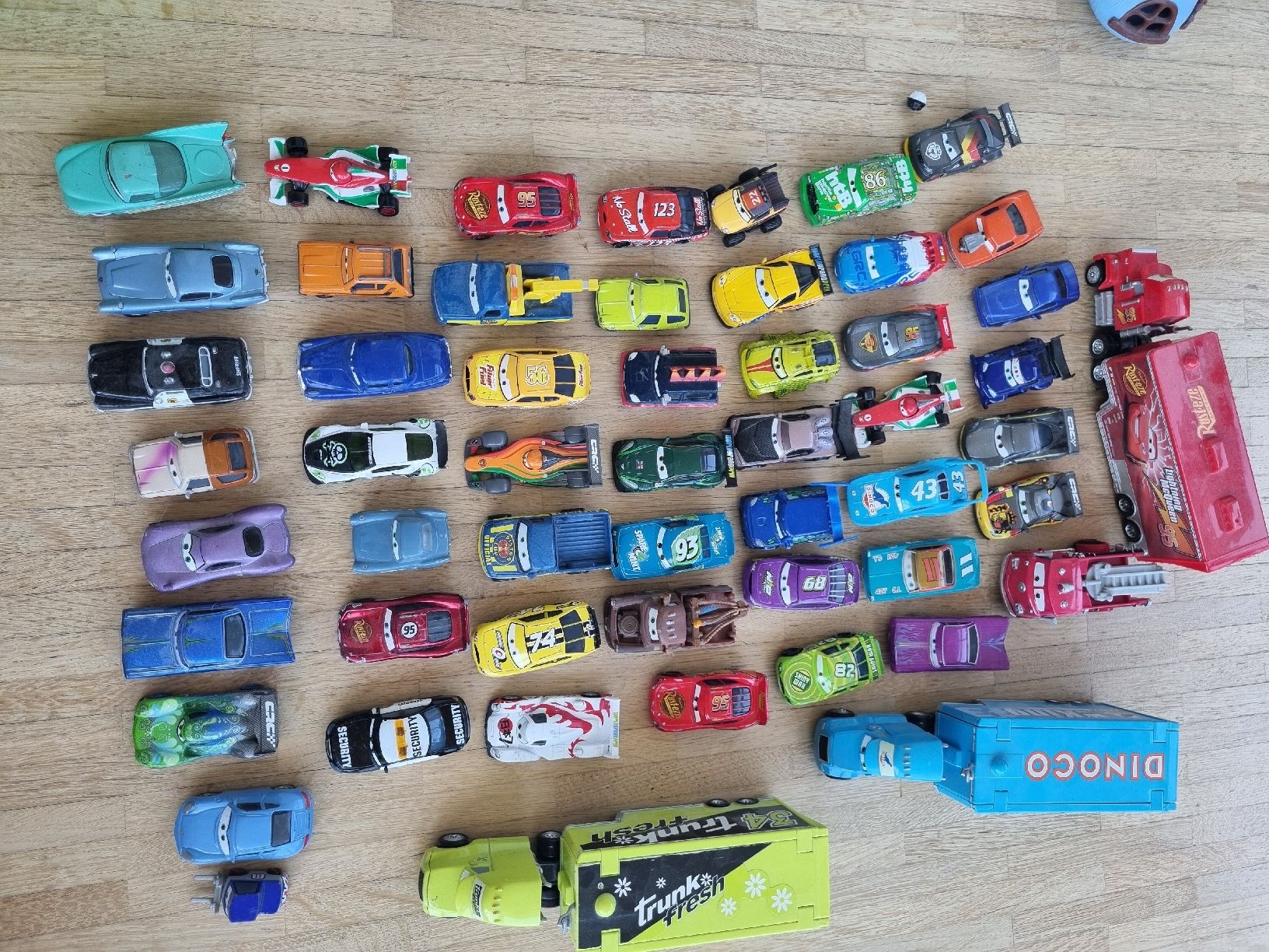 Pixar Disney Mattel Cars Lightning McQueen collection (Gebraucht) in ...
