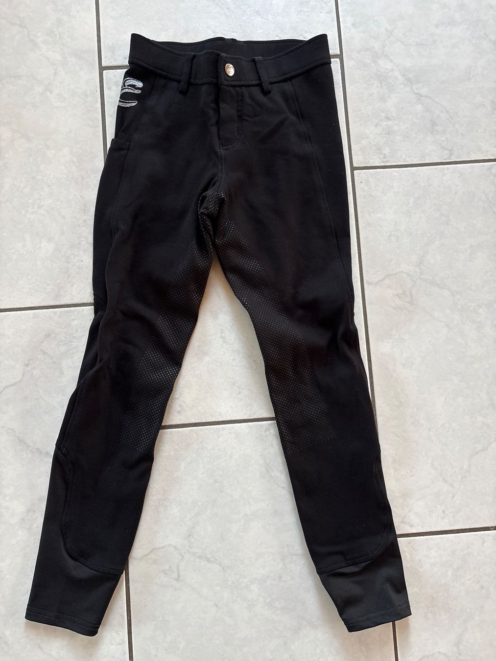 Pantalons: Reithose schwarz Grösse 152 Equilibre – D'occasion à Nottwil par wasserlufterde