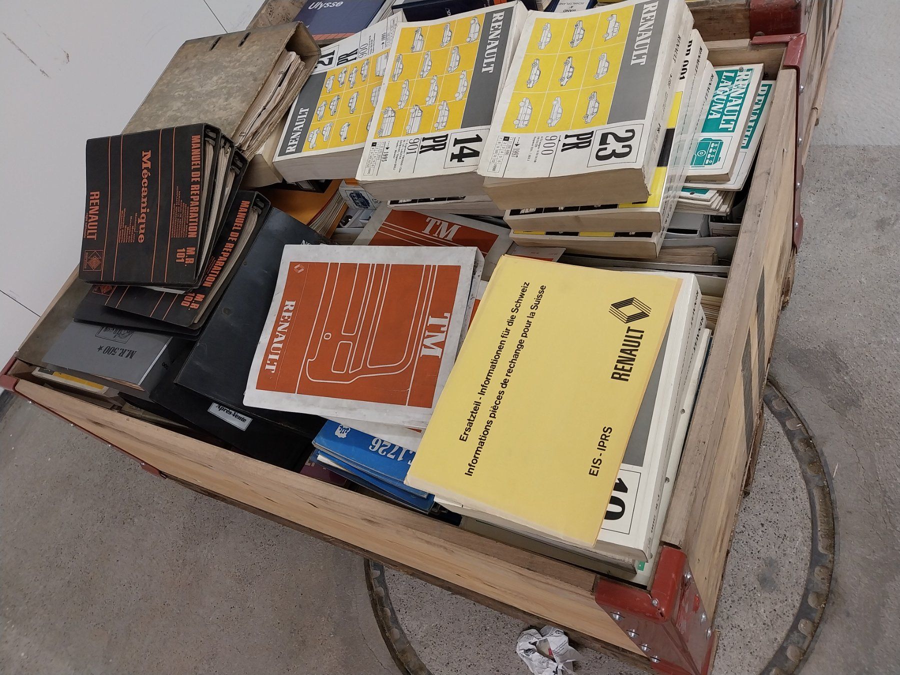 Renault Dokumente: Renault Werkstatthandbücher riesiges Konvolut – Gebraucht aus Weingarten-Kalth von Bettelbruenneli 4