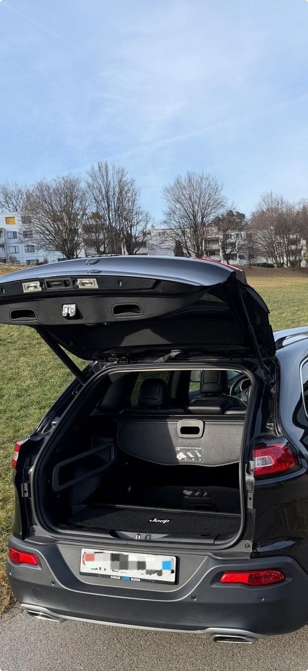 Jeep Autos: Jeep Cherokee Limited 2.0 TD – Gebraucht aus Zürich von Troval84 3