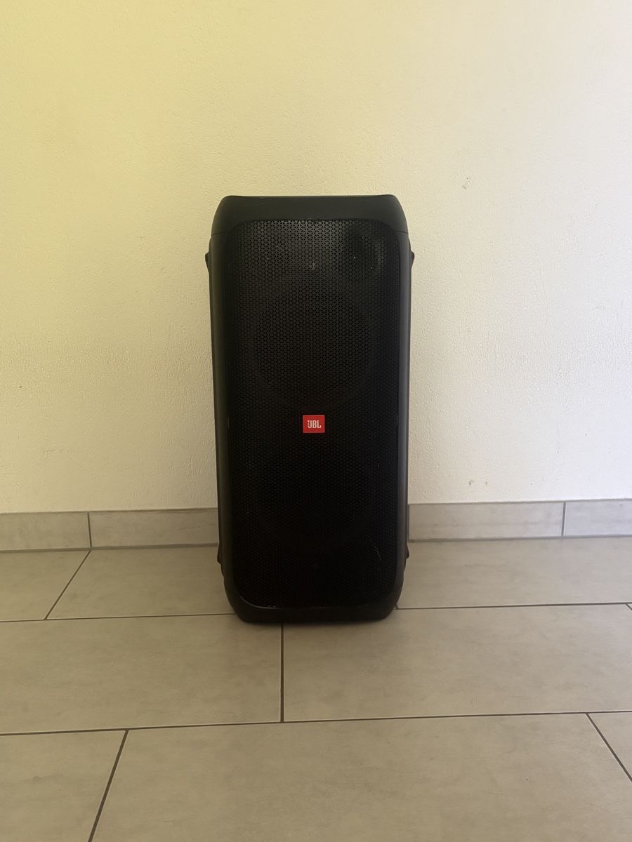 JBL Haut-parleurs: JBL Partybox 310 Gebraucht – D'occasion à Egg b. Zürich par Street.sells