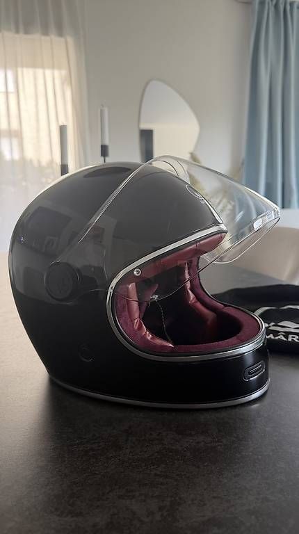 Casques & visières: Casque moto Intégral Full Moon 2 - Mârkö  – D'occasion à Begnins par liz_dx95