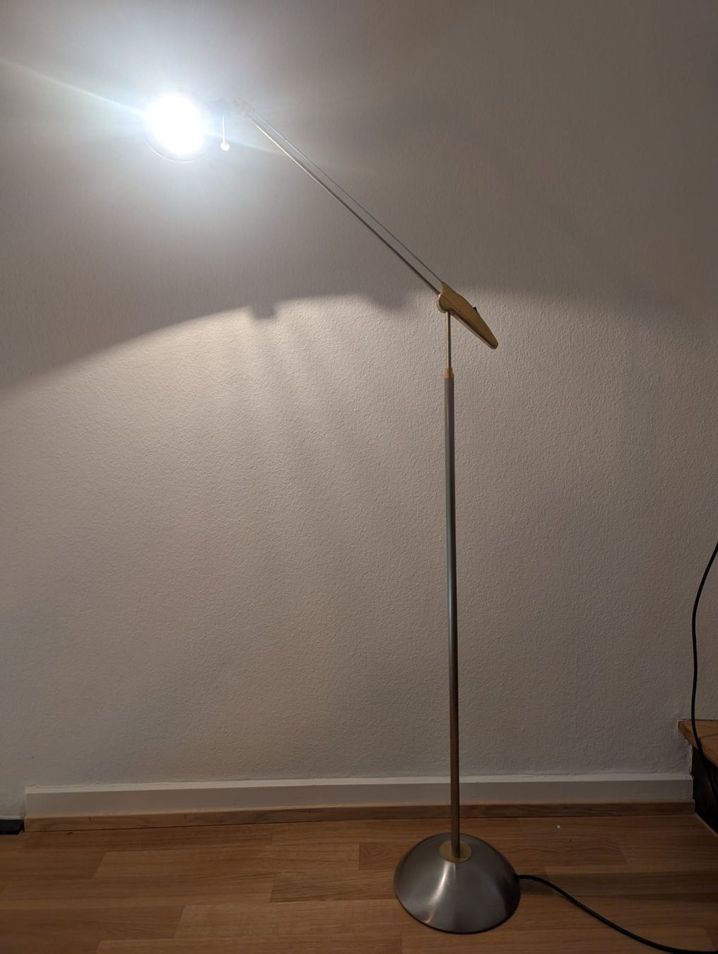 Lampen: Alte Ständerlampe – Gebraucht aus Basel von N014 1
