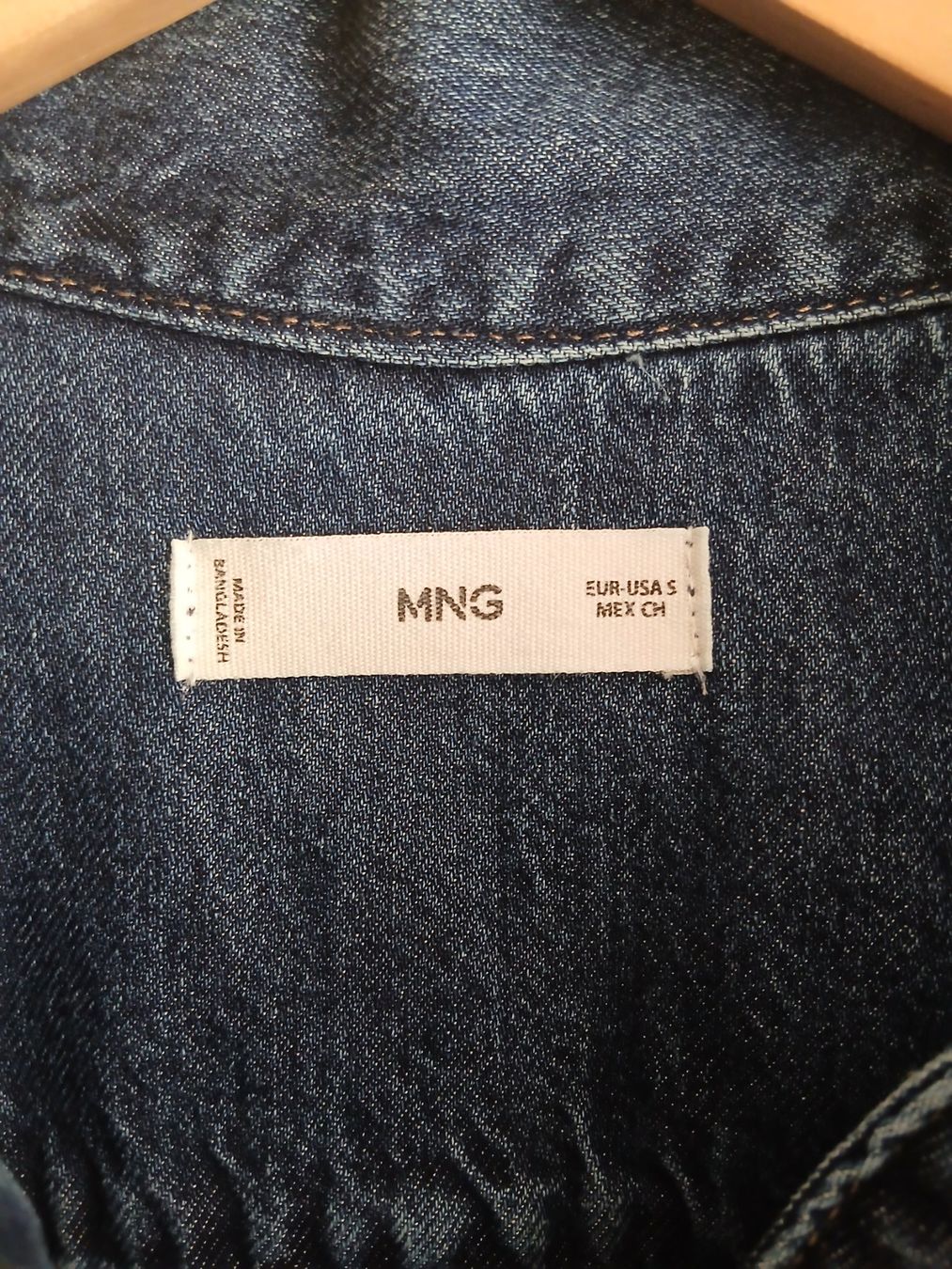 Mango Blusen: Jeanshemd Mango blau langarm Grösse S – Gebraucht aus Dietikon von mih_xsk8 1