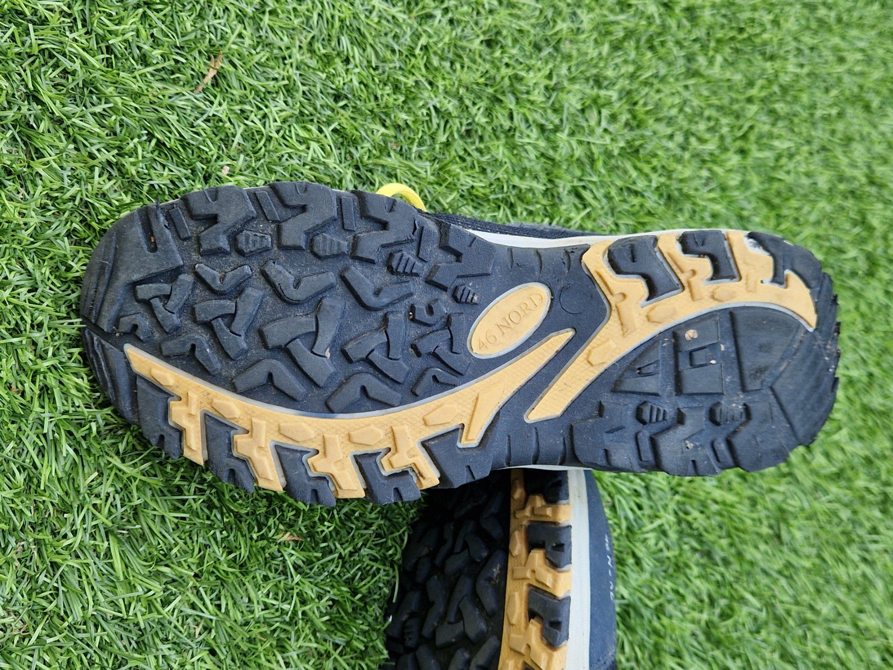 46 Nord Herrenschuhe: Wanderschuhe 46 Nord Grösse – Gebraucht aus Galgenen von Sisipus 2