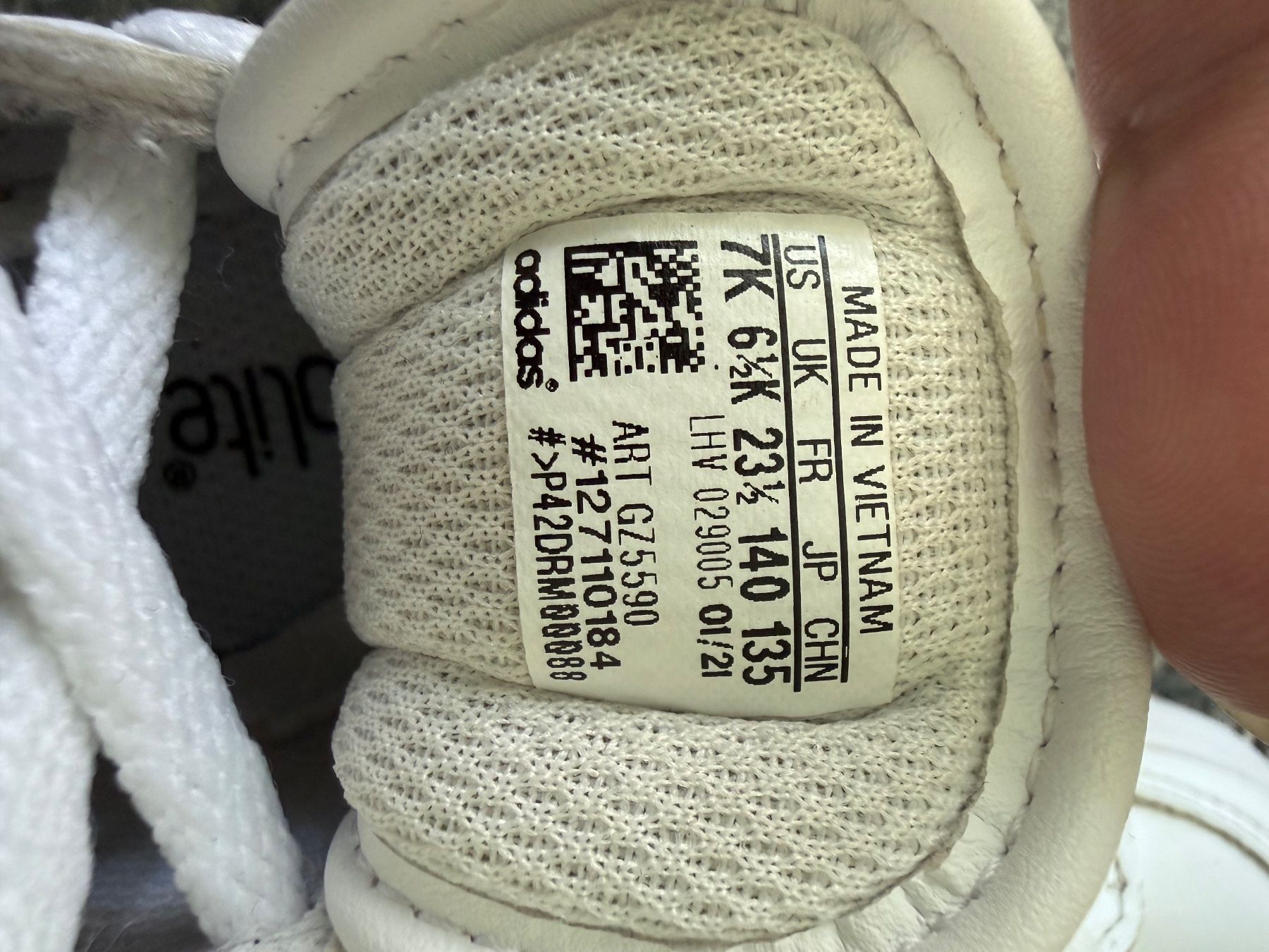 Adidas Chaussures filles: Adidas Kinder Halbschuhe weiss Grösse 25 – D'occasion à Basel par rol_x6gc 4