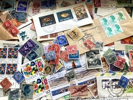 Ca 700 alte und ältere ausländische Briefmarken