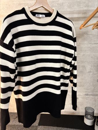 Damen Pullover Zara gestreift Grösse M neuwertig