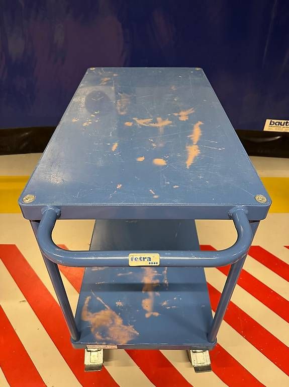 Carrelli di trasporto: Tischwagen mit Stahlblech-Plattformen – Usato da Grüningen venduto da KTM93 1