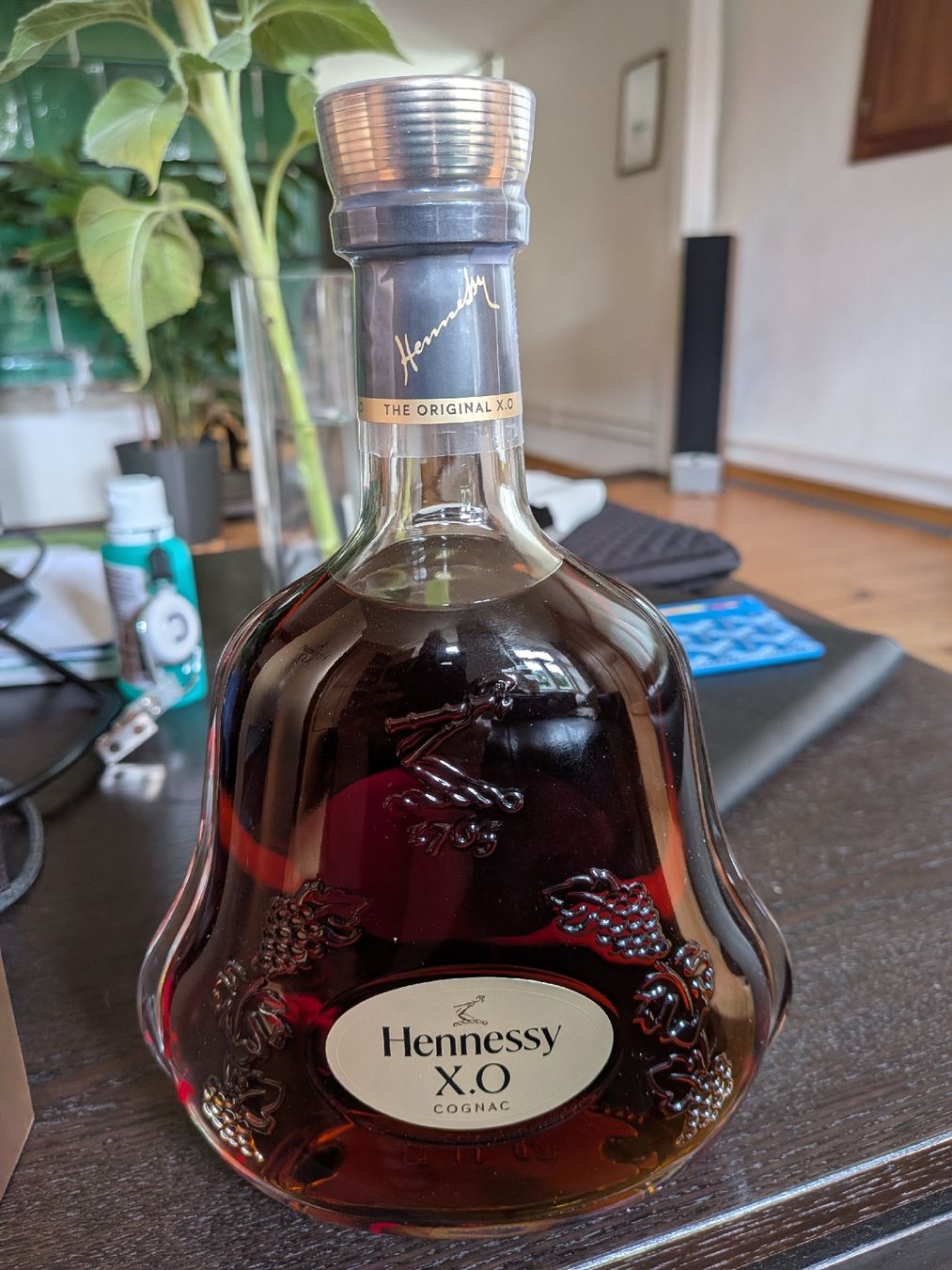 Hennessy Bevande alcoliche: Hennessy X.O Cognac Original Flasche mit Box – Nuovo e nell'imballaggio originale da Elfingen venduto da dustdevil403 2