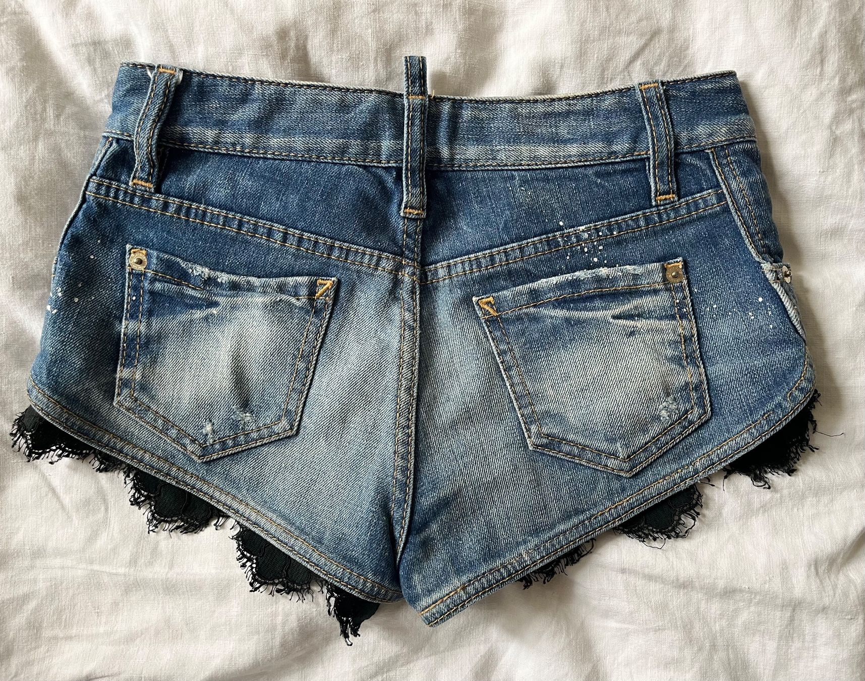 Dsquared2 Pantaloni: Dsquared2, mini short en jeans – Usato da Genève venduto da dachaw 6
