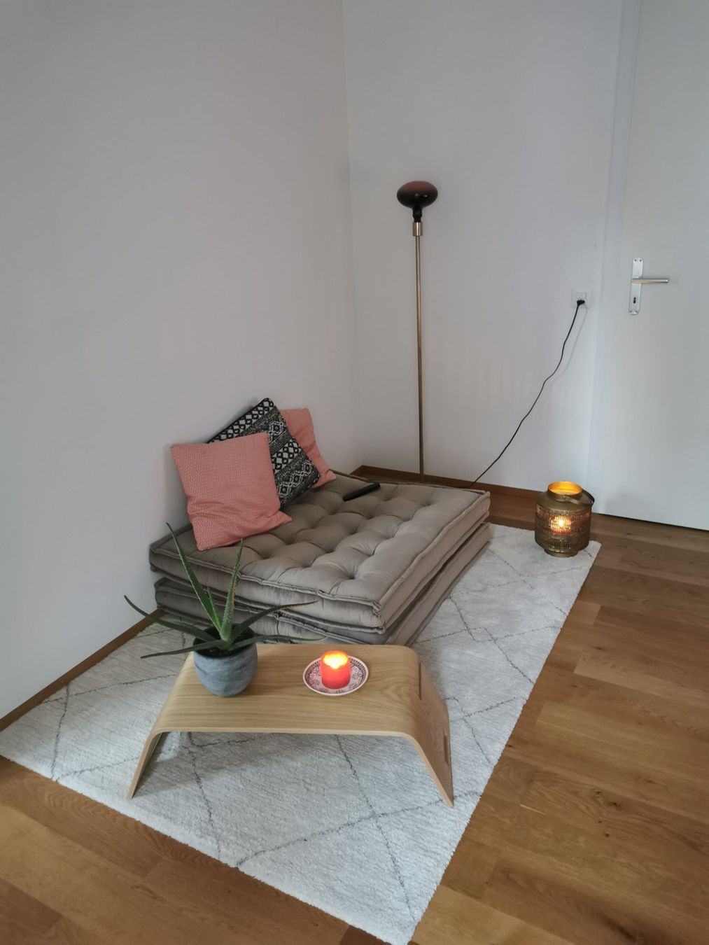 Kissen: 2 Bodenkissen 100 x 100 cm – Gebraucht aus Baden von sophieloew 3
