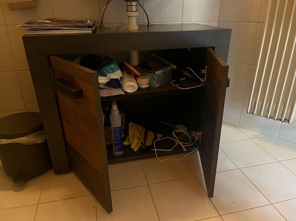 Mobili per bagno: Rustikaler Badezimmer-Unterschrank 72x55x34 cm – Usato da Bern venduto da rebecca-1009 1