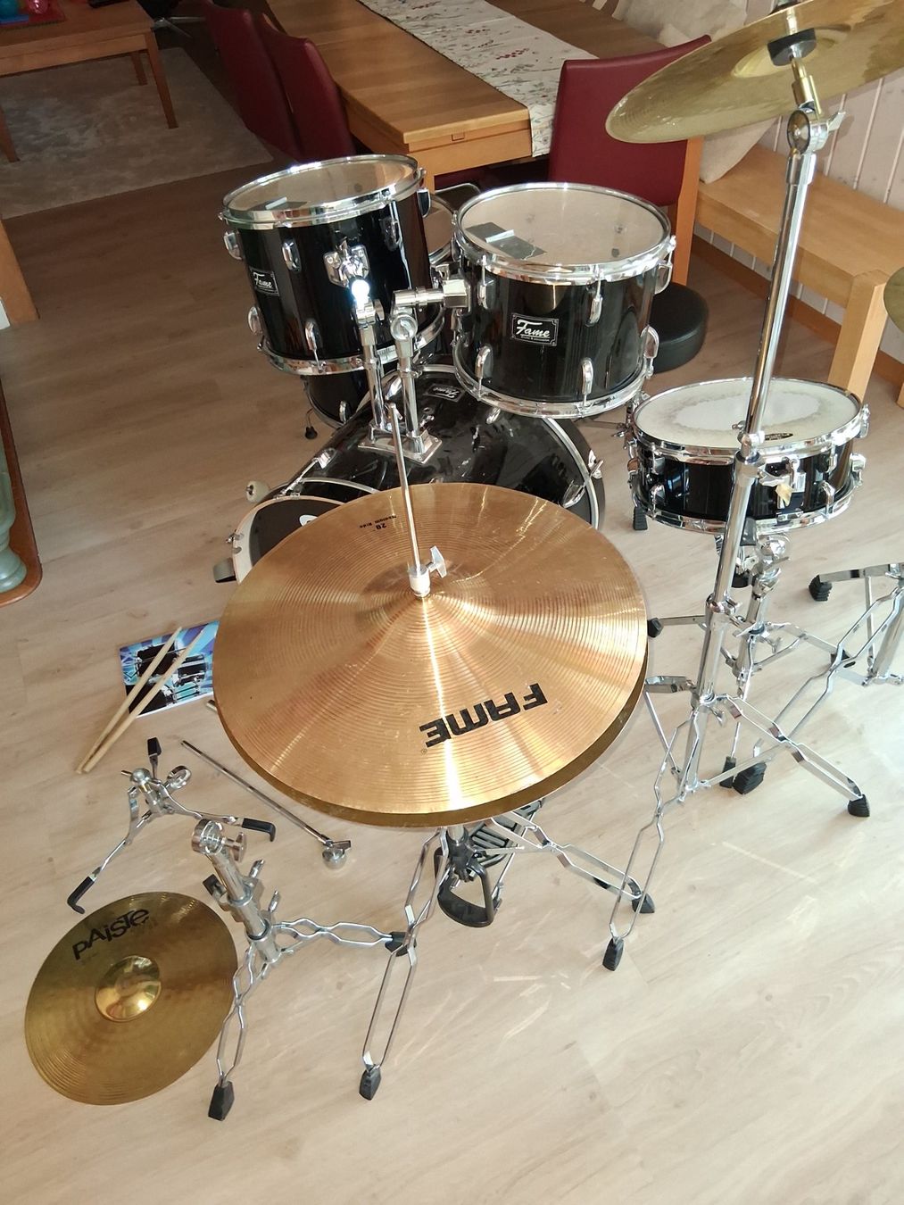 Strumenti musicali: Schlagzeug – Usato da Rafz venduto da a6722 3