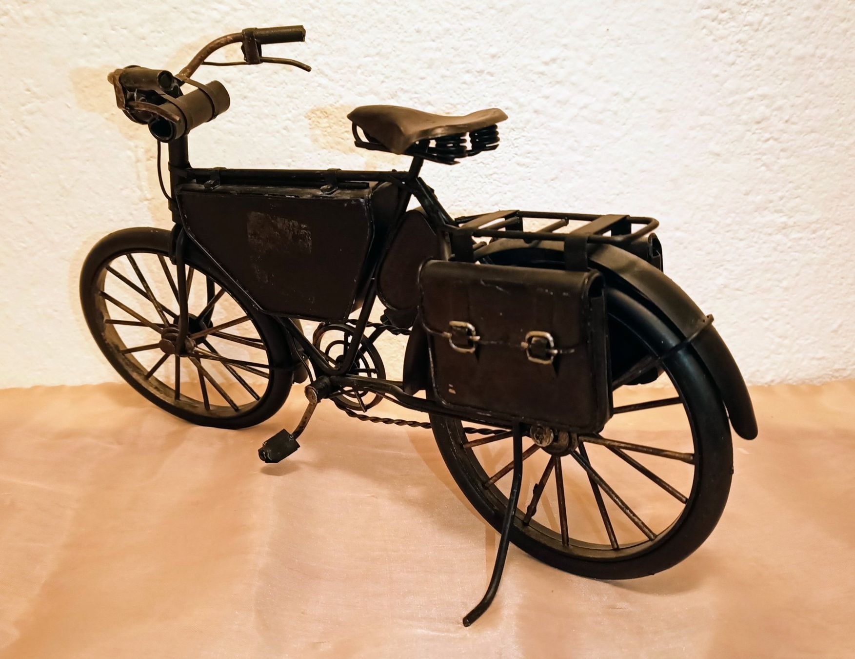 Modellbausätze & Standmodelle: Miniatur Fahrrad "Vintage" – Gebraucht aus Schwerzenbach von oldthings79 3
