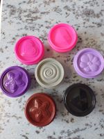 Knete Set 7 Dosen mit geformten Deckeln, neu