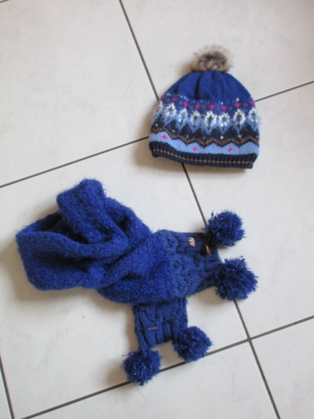 Altro abbigliamento per bambina: CATIMINI écharpe 8/12ans – Nuovo (secondo la descrizione) da domdidier venduto da picolo99 4